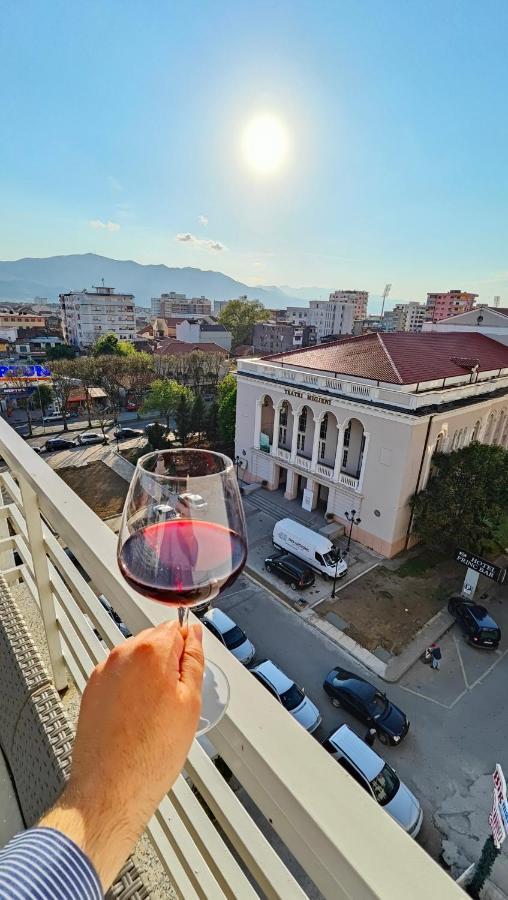 Appartamento Aria Con Vista Sul Teatro Migjeni Shkodër Exterior foto