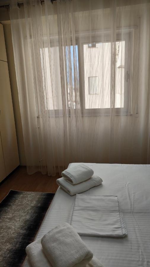 Appartamento Aria Con Vista Sul Teatro Migjeni Shkodër Exterior foto