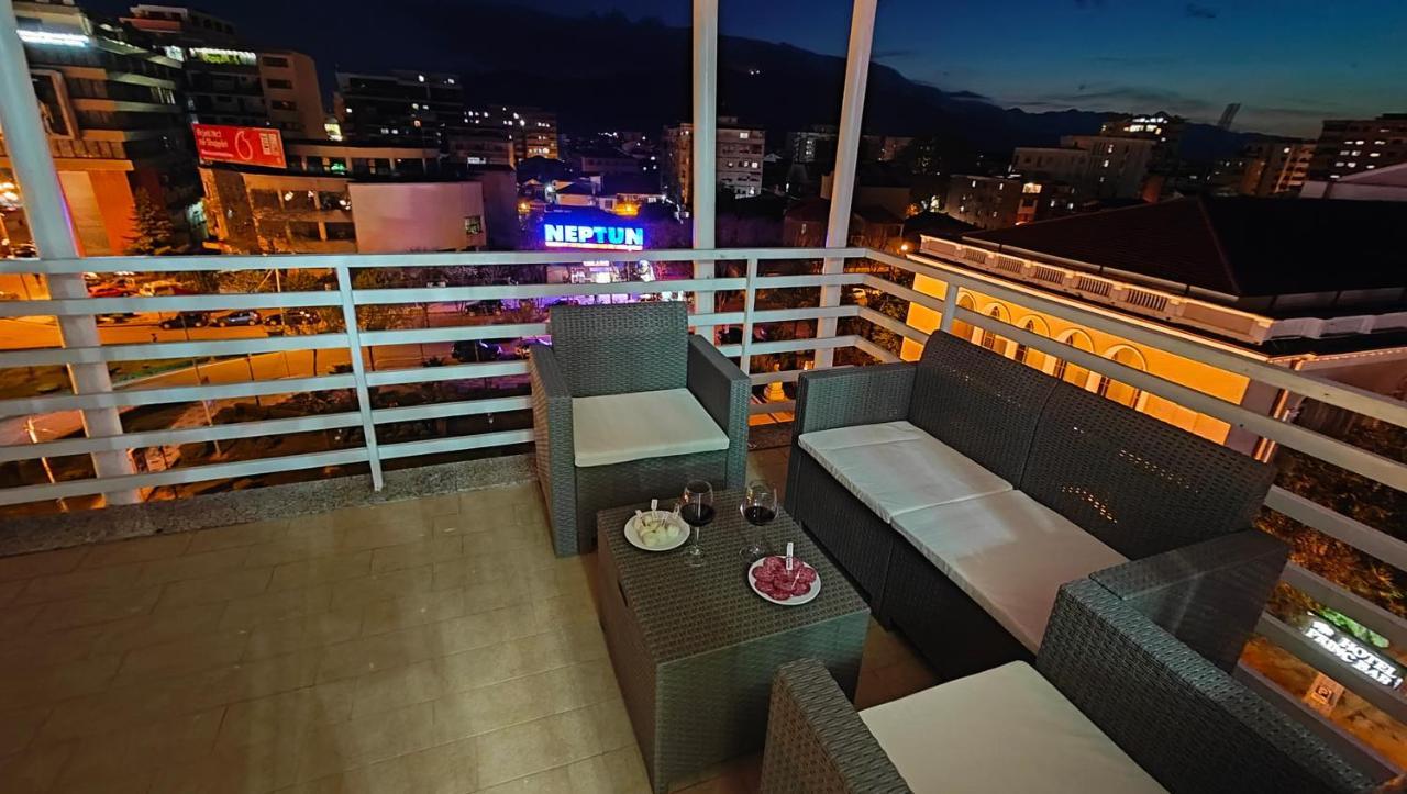 Appartamento Aria Con Vista Sul Teatro Migjeni Shkodër Exterior foto